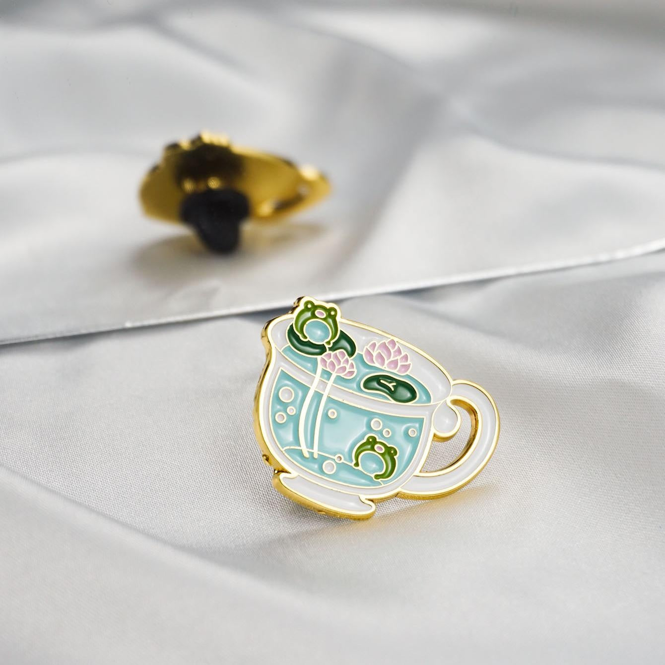 Animal Frog Lotus Leaf Cup Soft Enamel Brooch